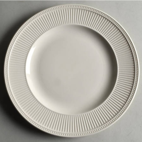 WEDGWOOD Windsor 12" Round Platter - Chop Plate - Picture 1 of 3